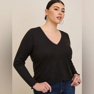 Torrid | Black Pointelle Rib V-Neck Crop Tee Ruffle Hem Blouse Size 3X NWT